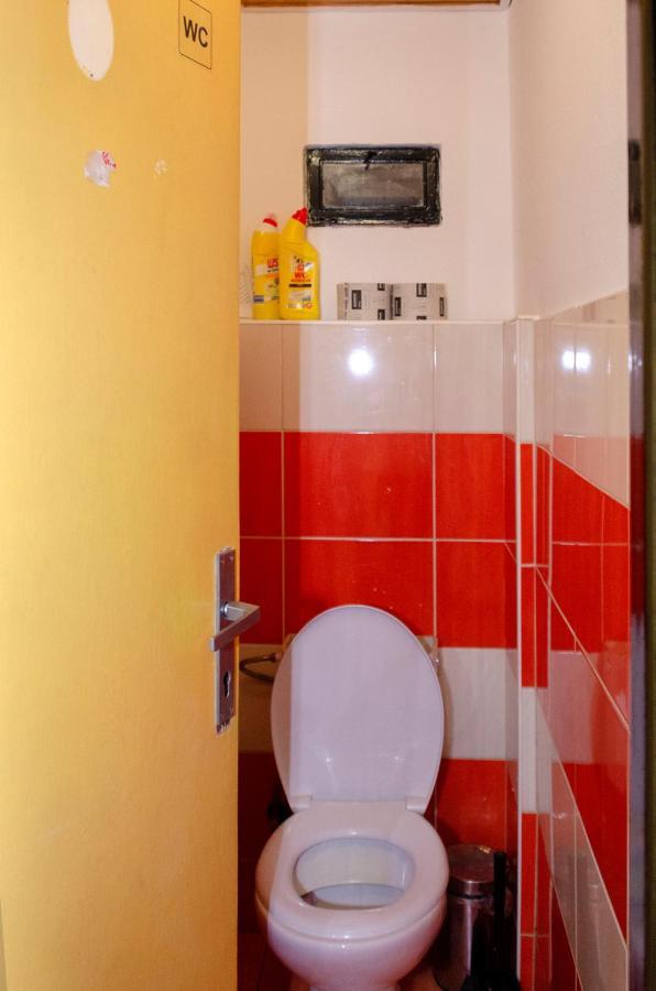 Aqualand Chata - Sportove A Vycvikove Stredisko Zps Dedinky Buitenkant foto